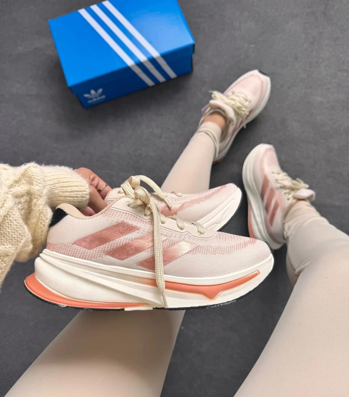 Adidas de corrida coral