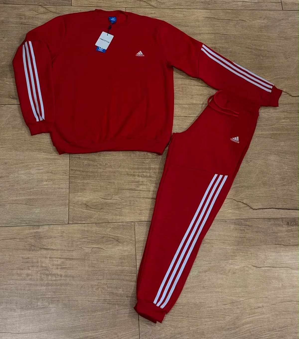 Agasalho Adidas vermelho