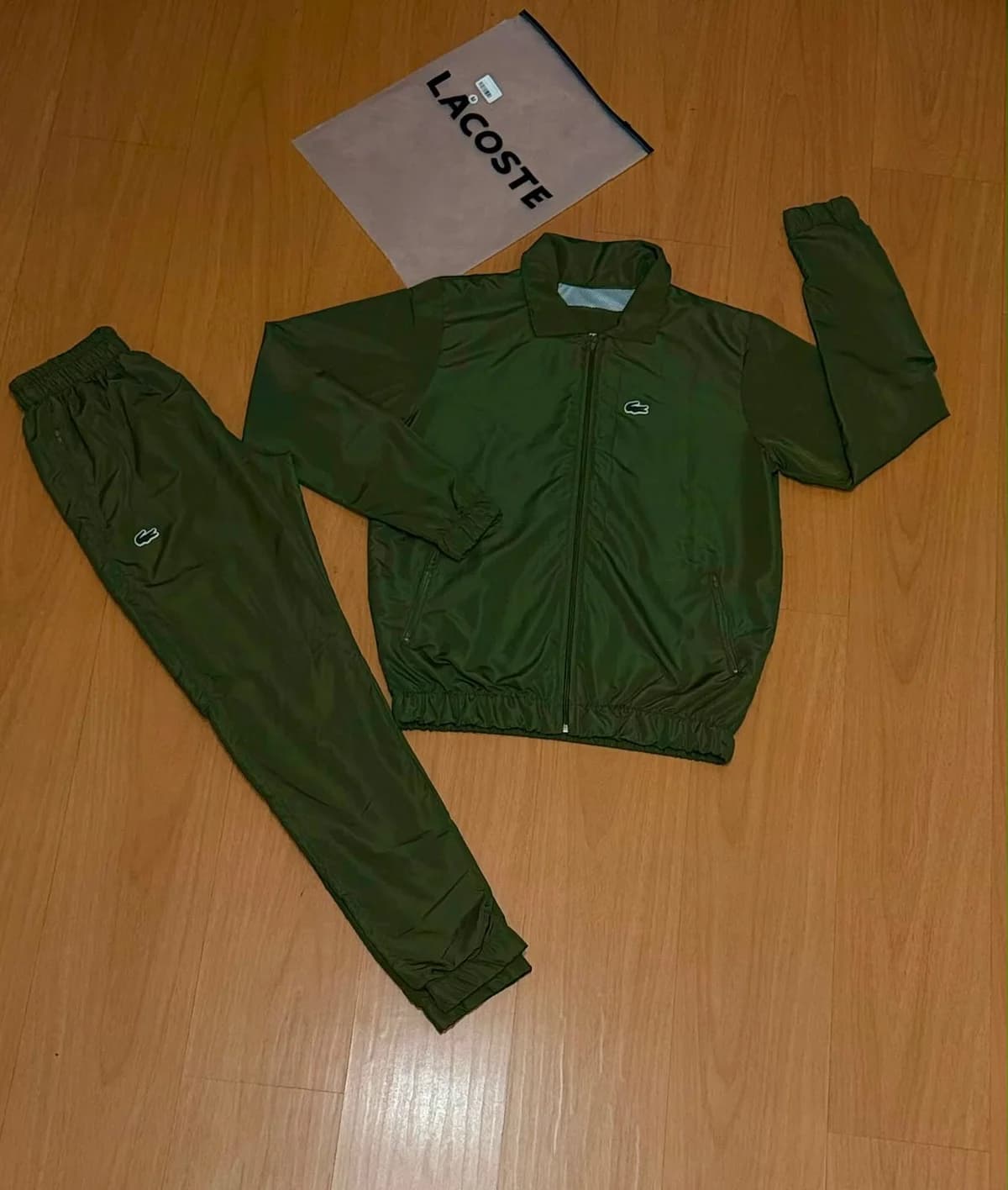Agasalho Lacoste verde militar