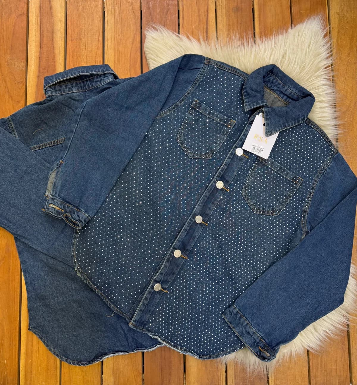 Jaqueta jeans com aplicação