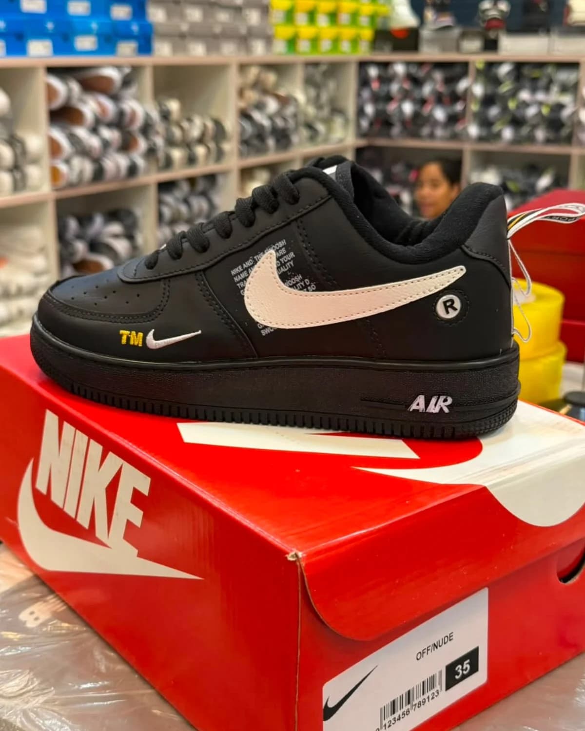 Nike Air Force 1 preto