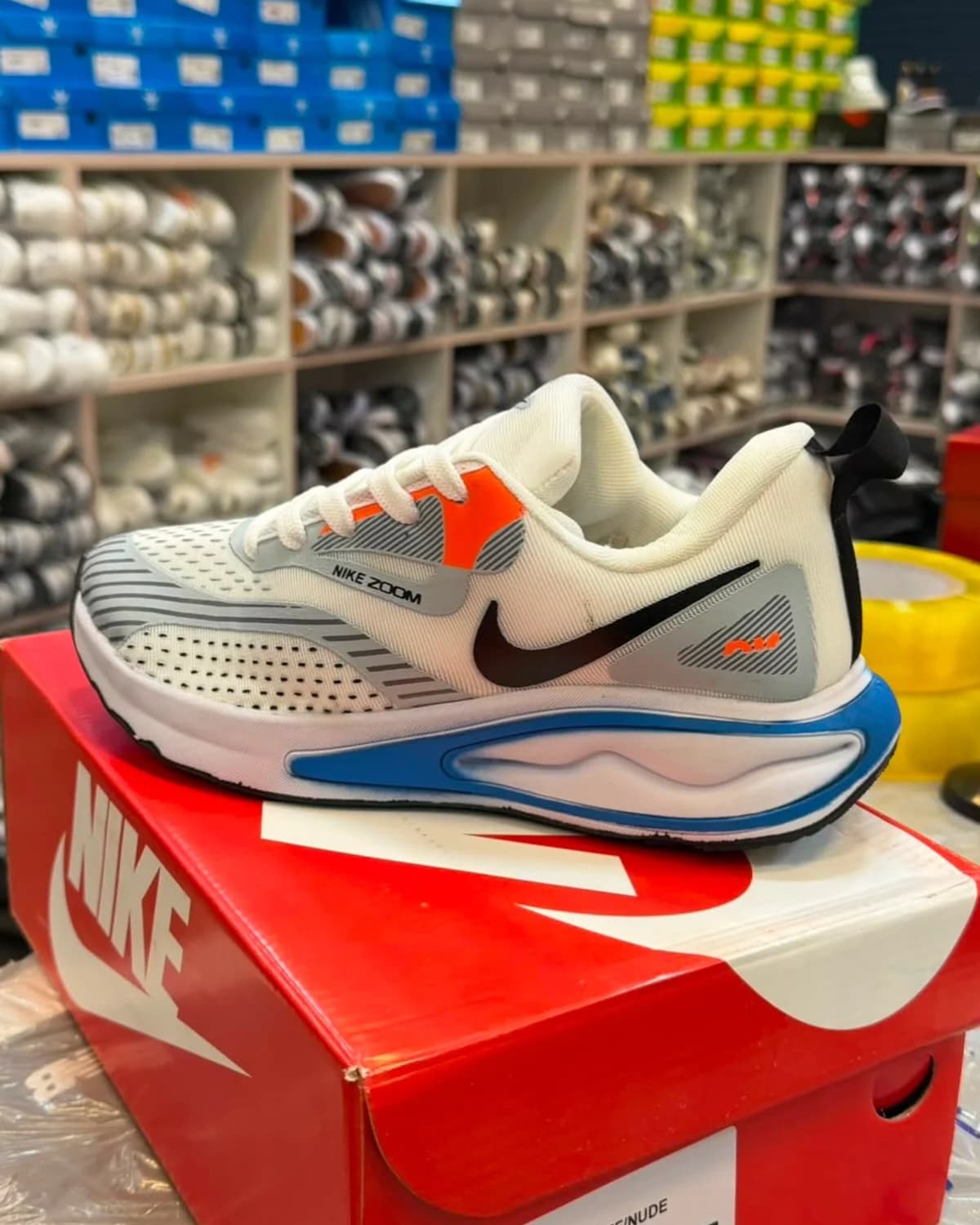 Nike Zoom branco e azul